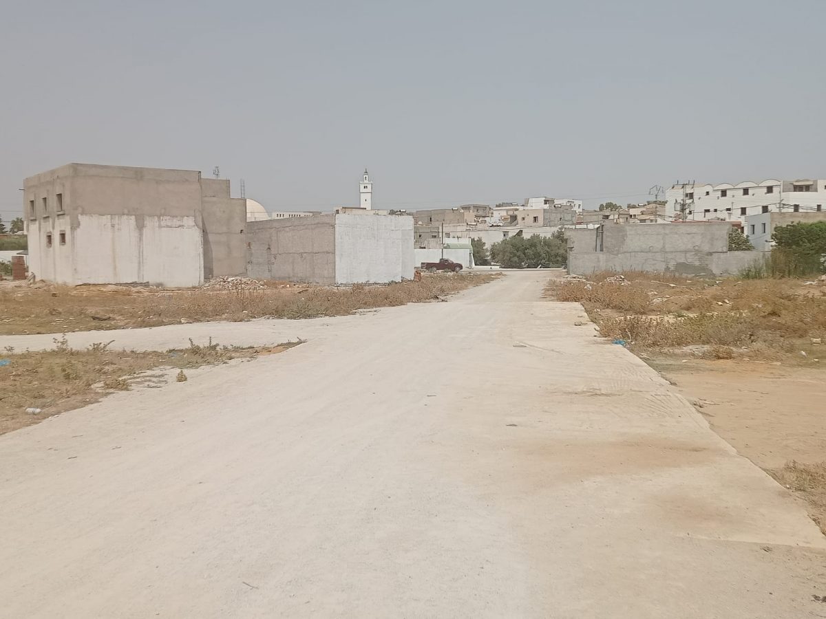 terrain à 1 km de la mer de yasmine hammamet