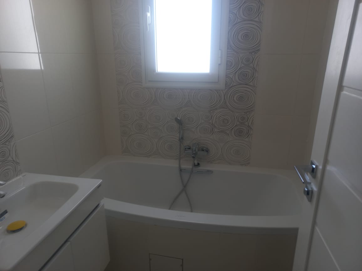 976d384f-b157-4c07-babd-fecac6456c4a