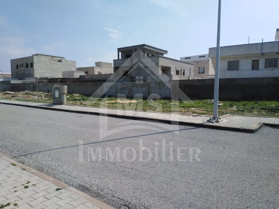 Terrain de 233 m² viabilisé à vendre à 800 dt/ m² à Nabeul 51355351