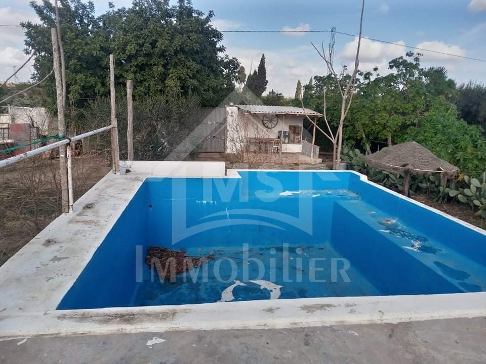 3d5bddba-5d2e-4998-bb2e-f924e2ec5b81