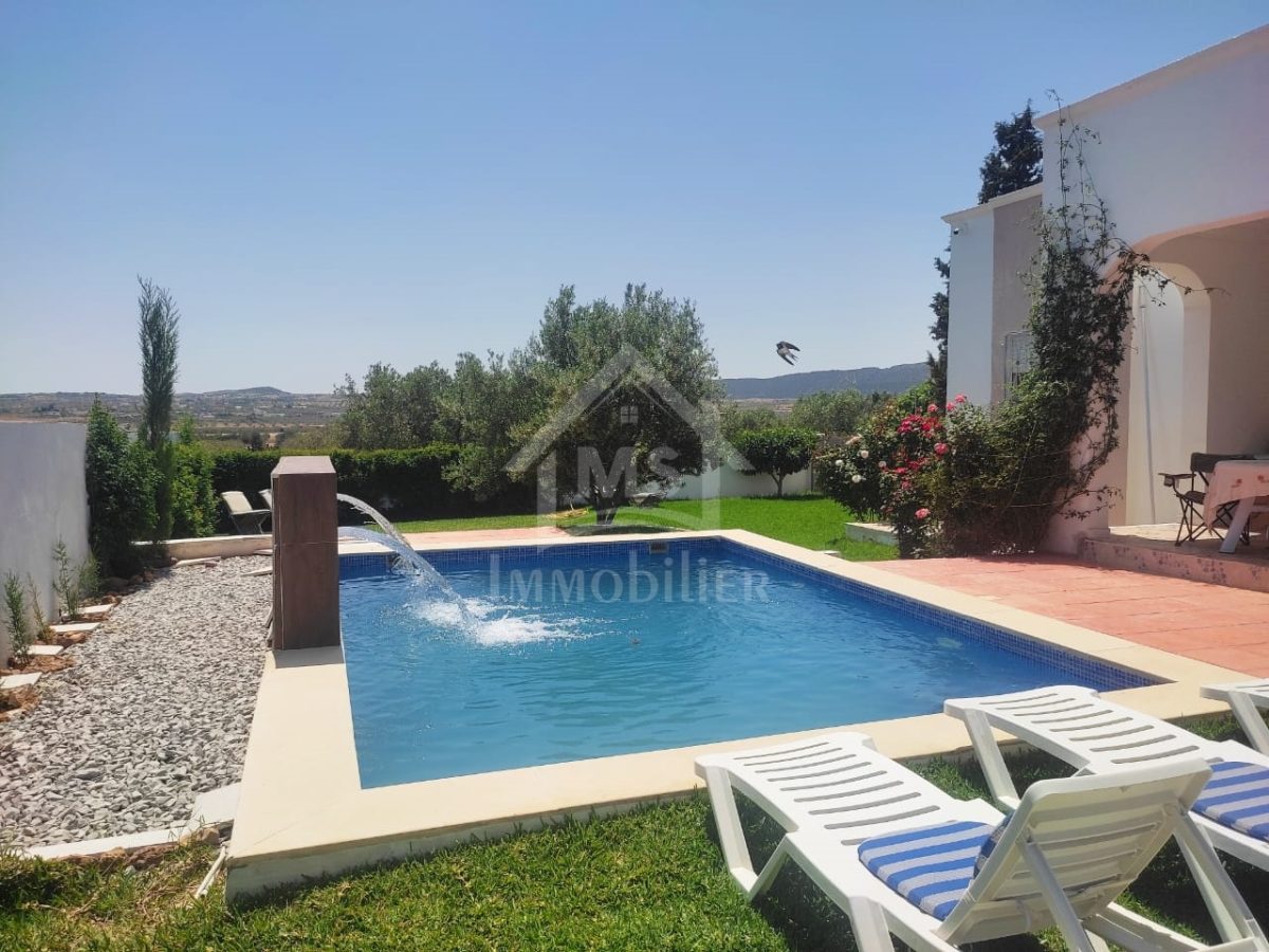 Couette villa avec piscine et jardin à vendre 51355351