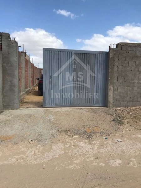 Un terrain clôturé à vendre à Sidi  51355351