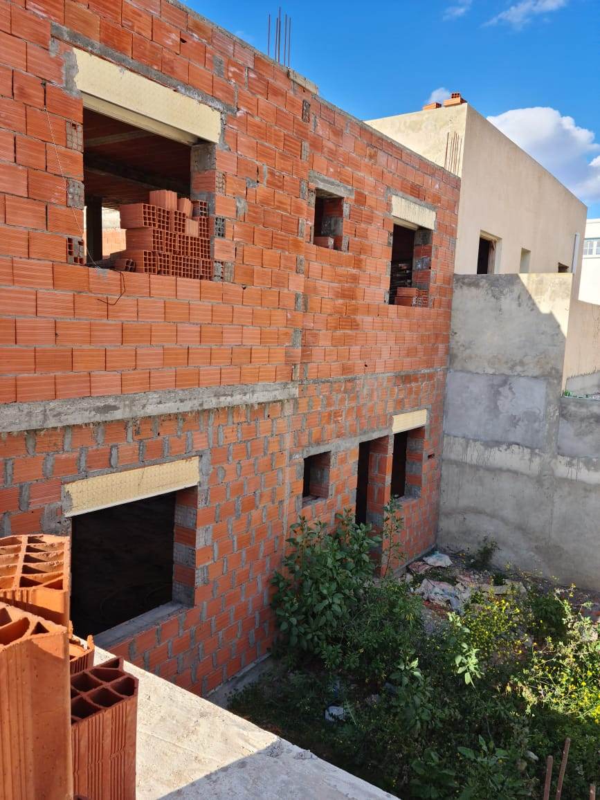 Vendre villa inachevée en Tunis Nabeul MRAZGA