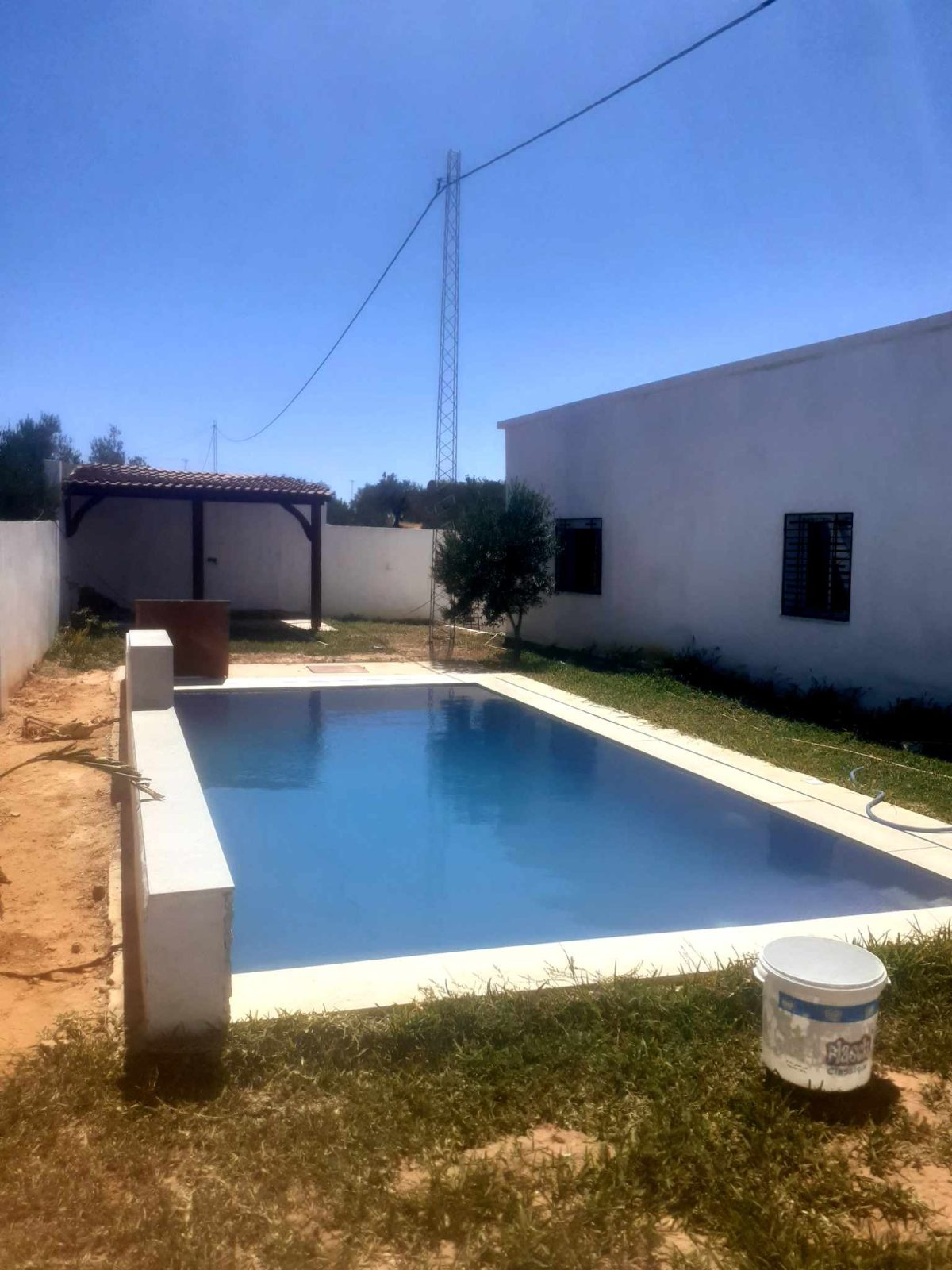 av villa 650m avec piscine à hammamet sud