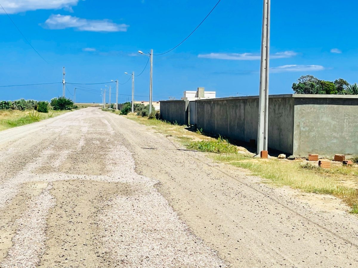 أراضي للبيع تبعد 7 دق على جنان الحمامات