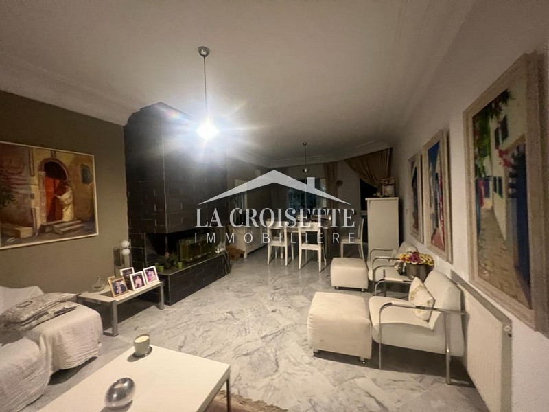 Triplex s+4 avec jardin à la marsa MTRL0079