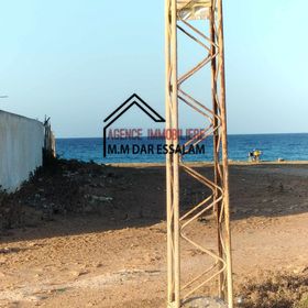 350 m² à  1 ère position