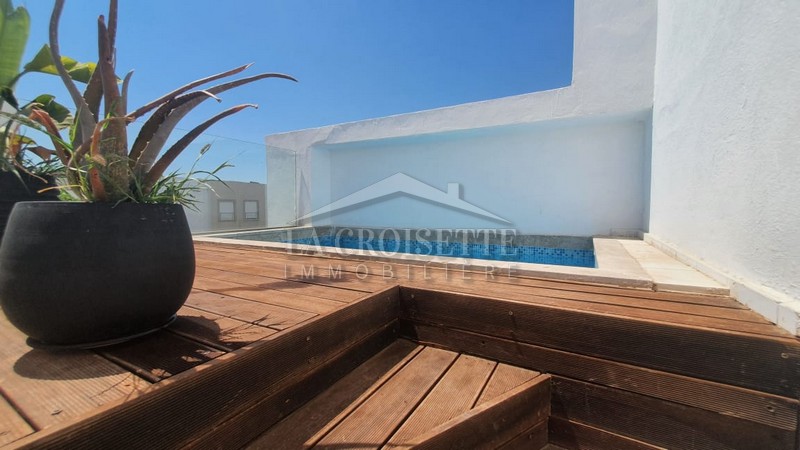 Triplex S+3 Avec Jardin Et Piscine à Gammarth MVL1136