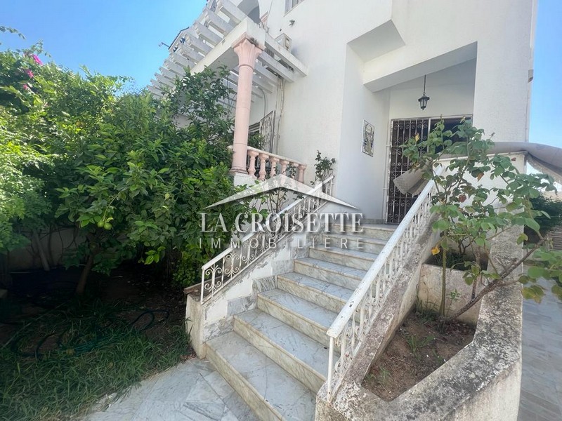 une villa S+3 meublé à La Marsa MVL1478