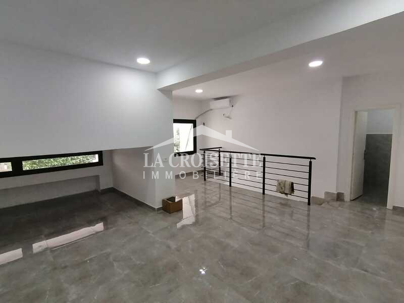 Bureau H+0 Aux Jardins De Carthage ZBL0388