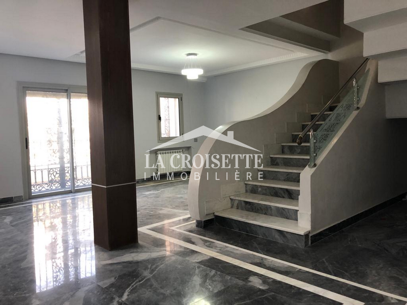 Duplex S+3 Avec Terrasse Aux Jardins De Carthage MDL0590