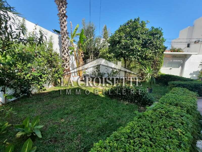 Villa S+5 avec piscine à La Marsa MVV0341