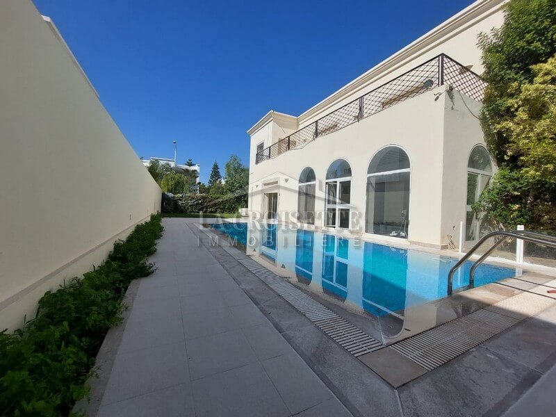 Villa s+4 Avec Piscine MVL1218