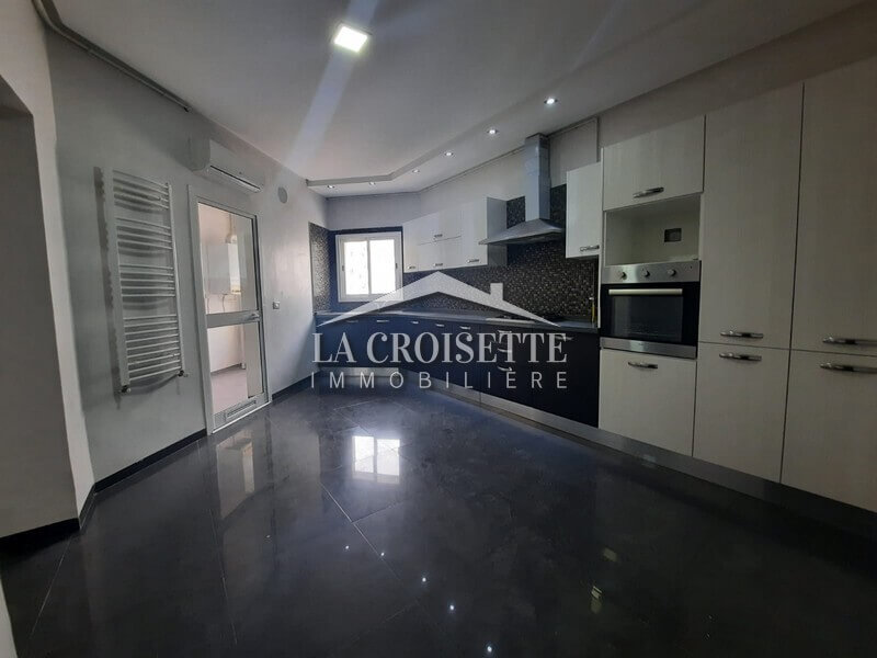 Appartement S+4 à Ain Zaghouan Nord ZAL3137
