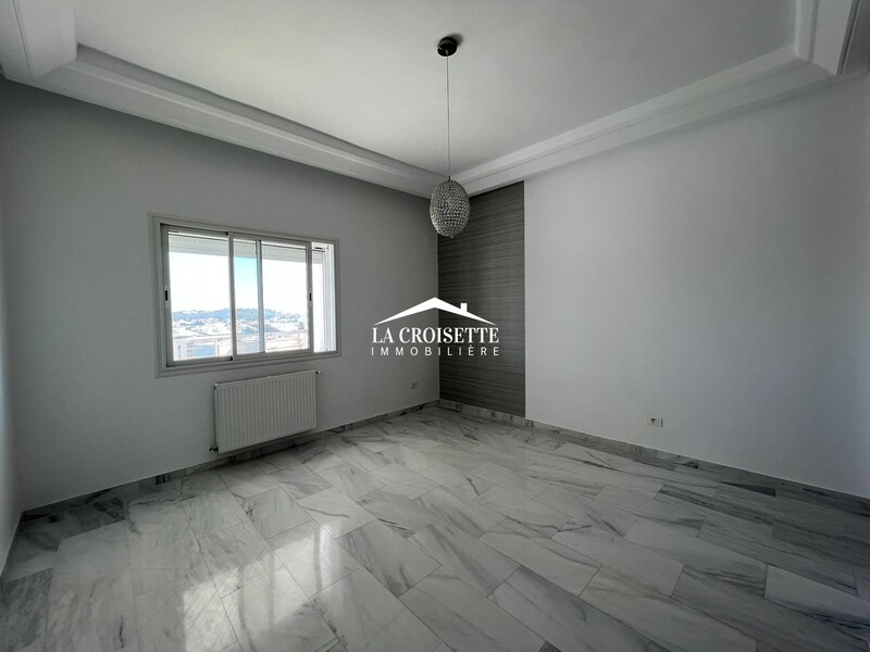 Appartement S+4 avec Chambre de service aux Jardins de Carthge MAL0899