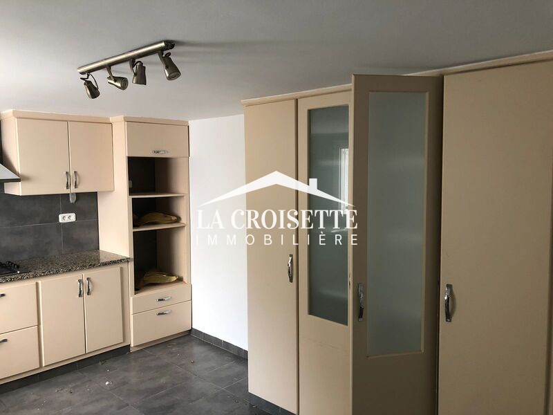 Triplex S+3 avec jardin à La Marsa MTRL0086