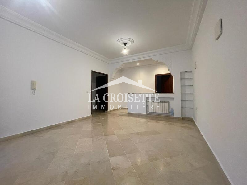 Rez-de-chaussée de villa S+4 à La Soukra MRCL0281