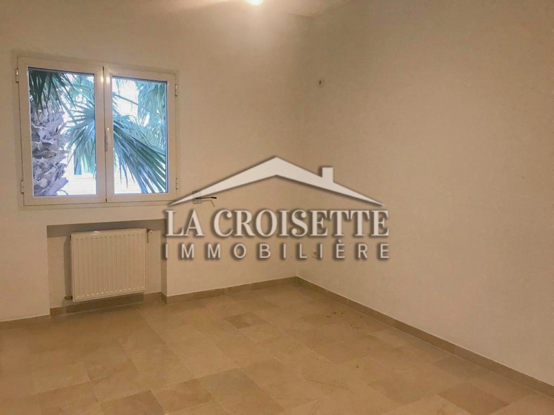 Duplex S+3 avec jardin à La Marsa  MDV0143