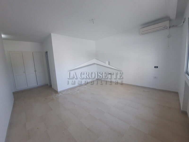 Duplex S+4 avec jardin à Ain Zaghouan Nord MDV0117