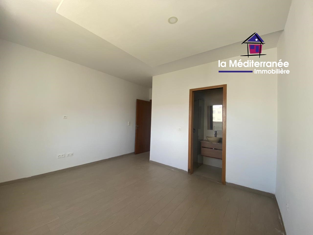 e8174fe4-2751-4043-9793-ad7908f9bc3a