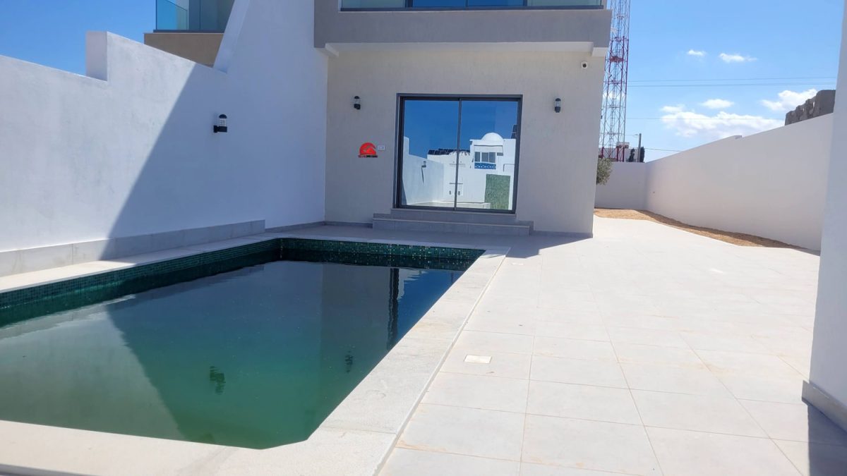 VENTE VILLA NEUVE AVEC PISCINE À HOUMT SOUK DJERBA – RÉF V 628