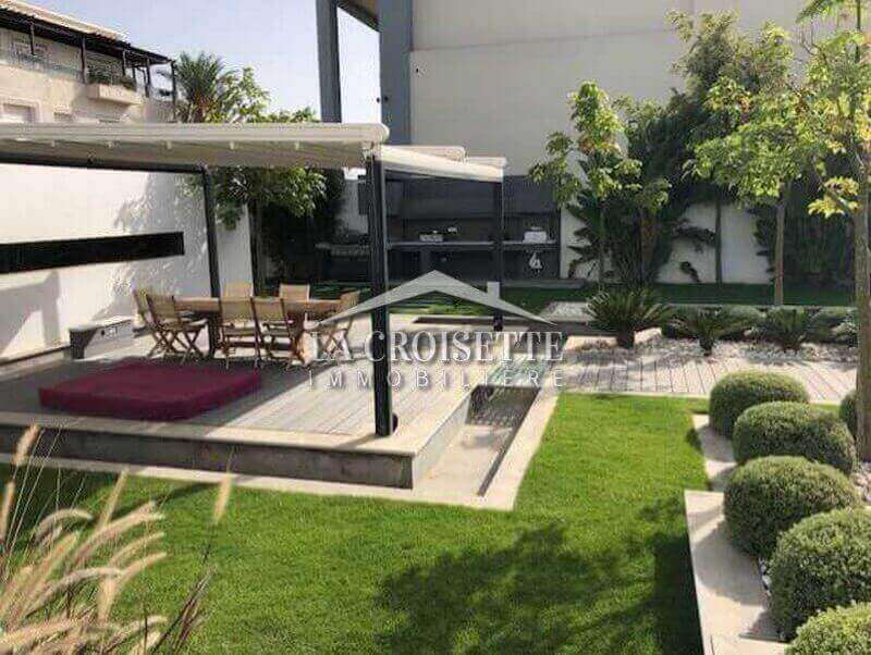 Villa meublée S+4 avec piscine à la Marsa MVL0029