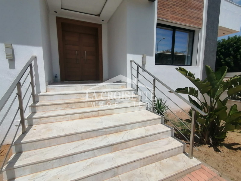 Rez-de-chaussée de villa S+4 aux Berges du Lac 2 ZRCL0289