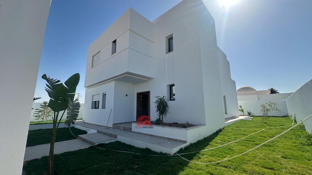 VILLA AVEC PISCINE À MEZRAYA DJERBA – RÉF V620
