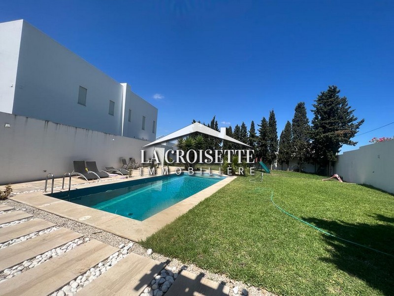 Villa S+6 avec piscine à Gammarth MVL0403