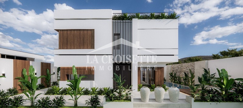 Villa S+3 avec piscine à La Soukra ZVV0372