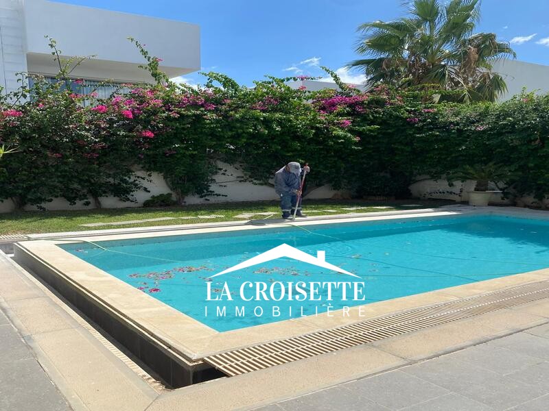 Villa de maître S+6 à Gammarth ZVL1580