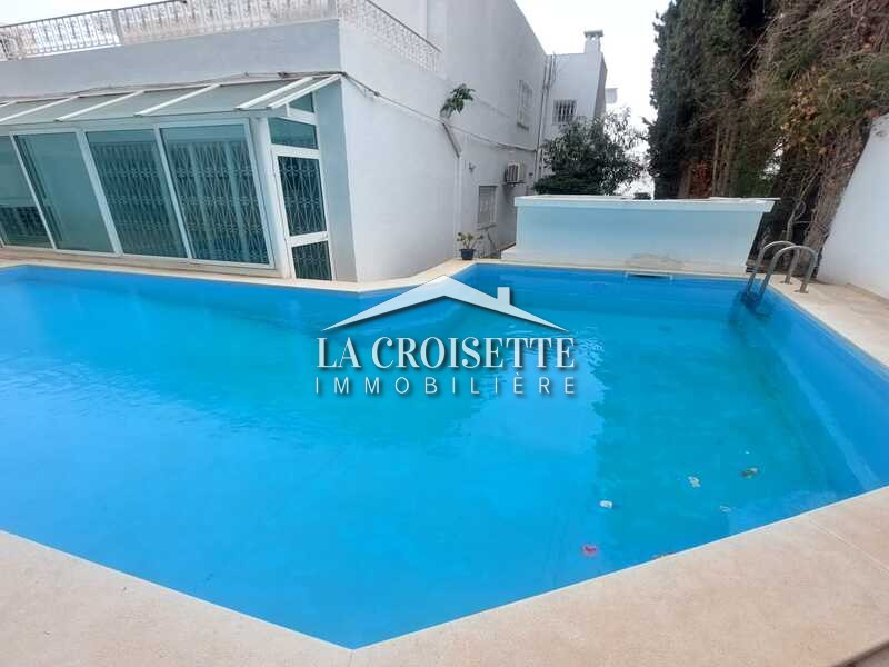 Villa S+7 avec piscine à Gammarth ZVL0356