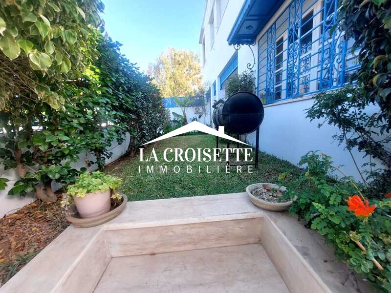 Rez-de-chaussée de villa meublé S+2 avec jardin ZRCL0294