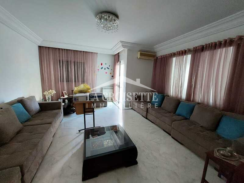 Appartement S+4 à La Soukra  MAV1393