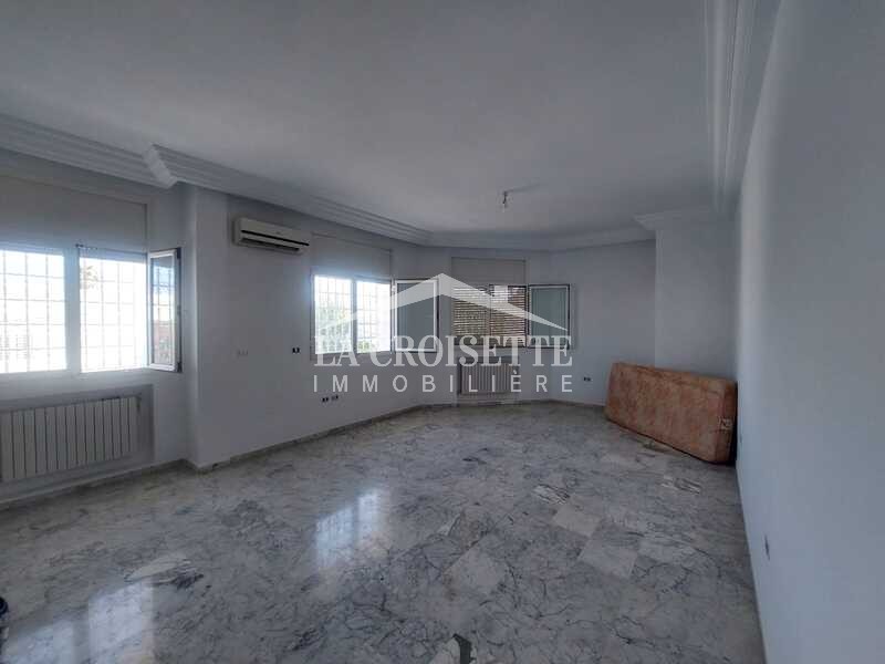 Villa S+4 à La Marsa MVL1624