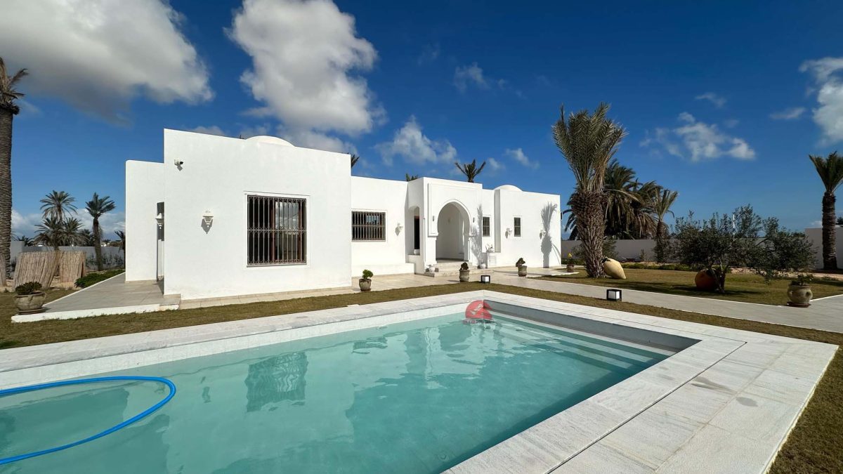 GRANDE MAISON À VENDRE SUR MEZRAYA DJERBA ZA – RÉF V693