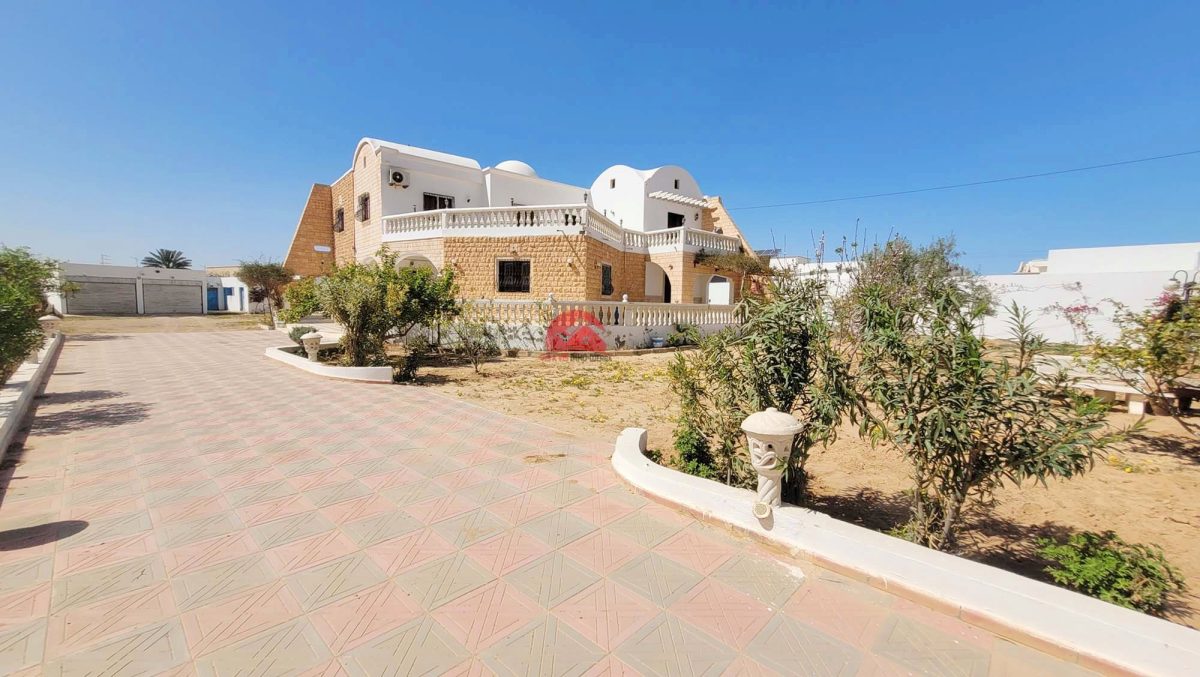 GRANDE VILLA MEUBLÉE À DJERBA MIDOUN ZA – RÉF V700