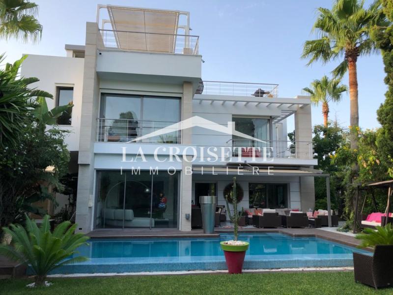 Villa s+4 avec piscine à Carthage MVL0679
