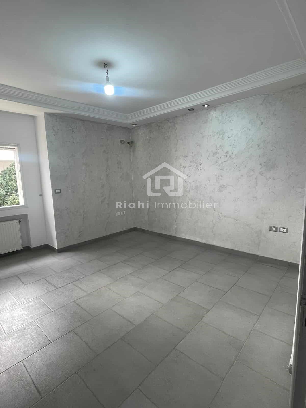 24d5b3ae-6b31-4f53-954b-1e3c59d94931