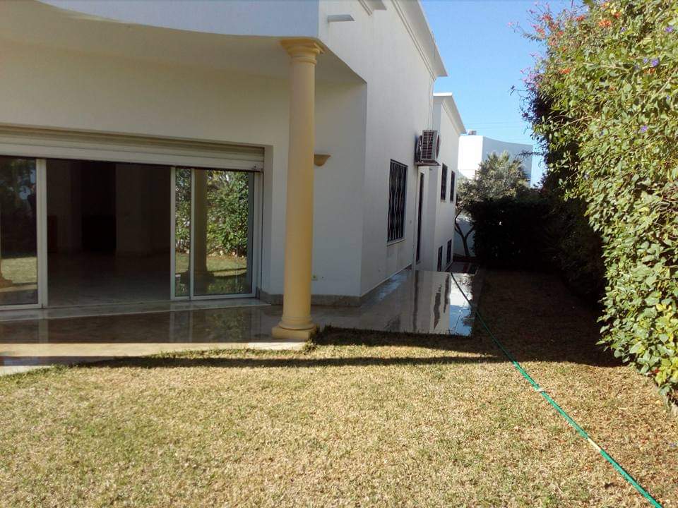 Villa S+5 plain-pied à Ain Zaghouan Nord MVL0836