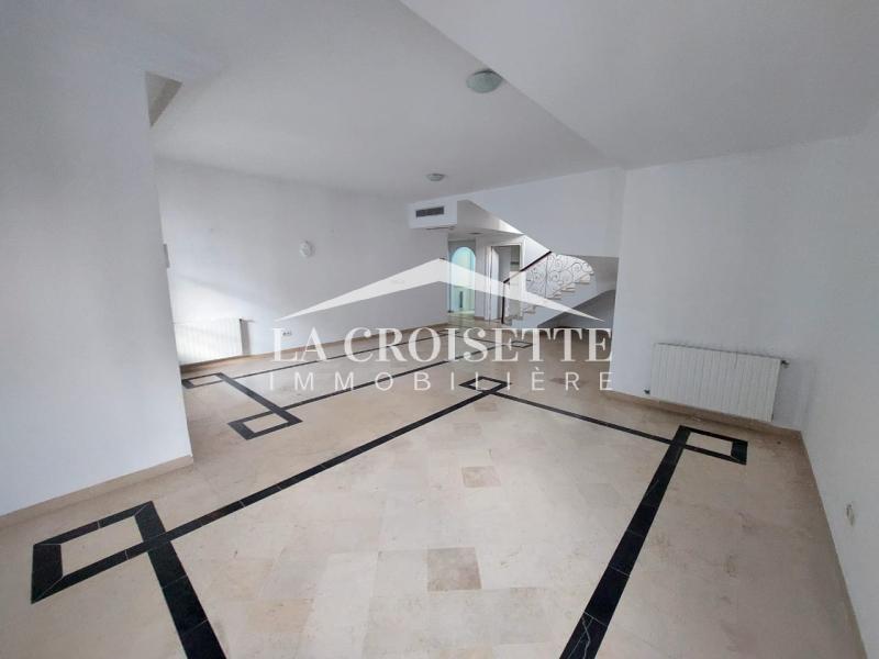 Duplex meublé s+3 à La Marsa MDL0653