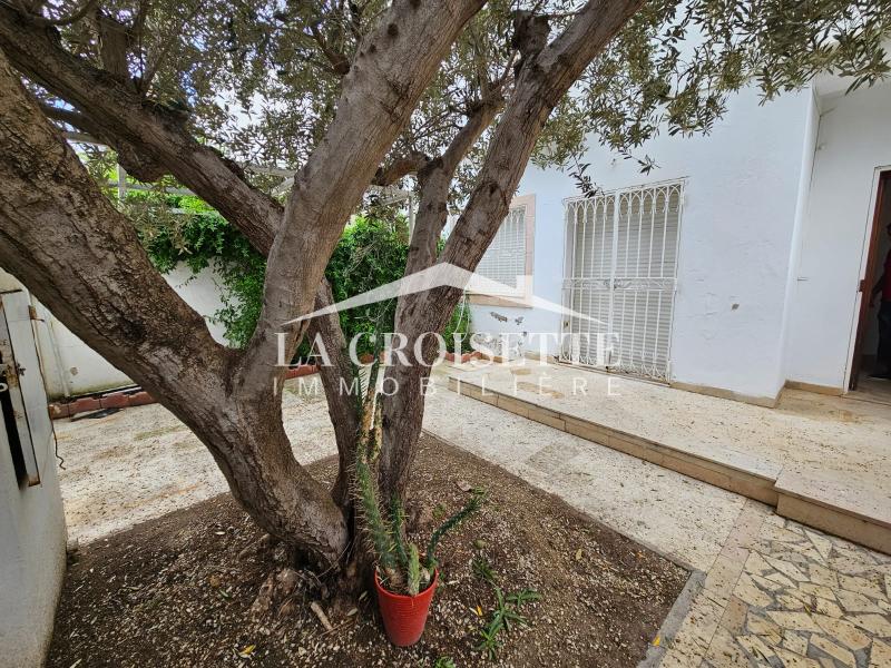 Duplex S+3 avec jardin à La Marsa MDL0650