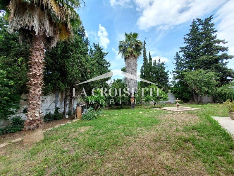 Rez-de-chaussée de villa meublé s+3 à Gammarth Supérieur MRCL0055