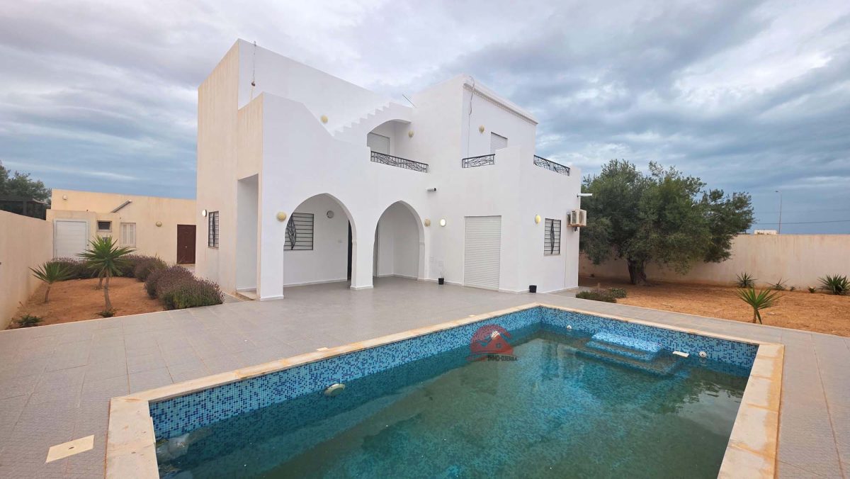 VILLA SANS MEUBLES À HOUMT SOUK DJERBA – RÉF L767
