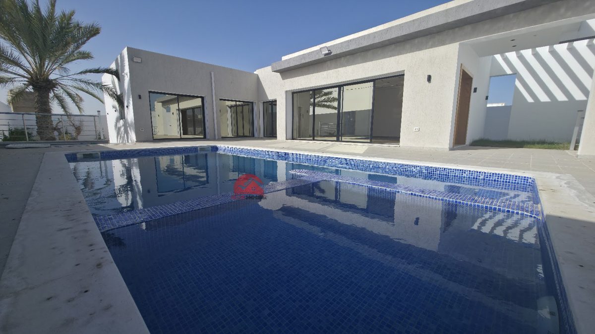 Vente d&rsquo;une villa neuve avec piscine à Djerba Midoun ZA  V 750