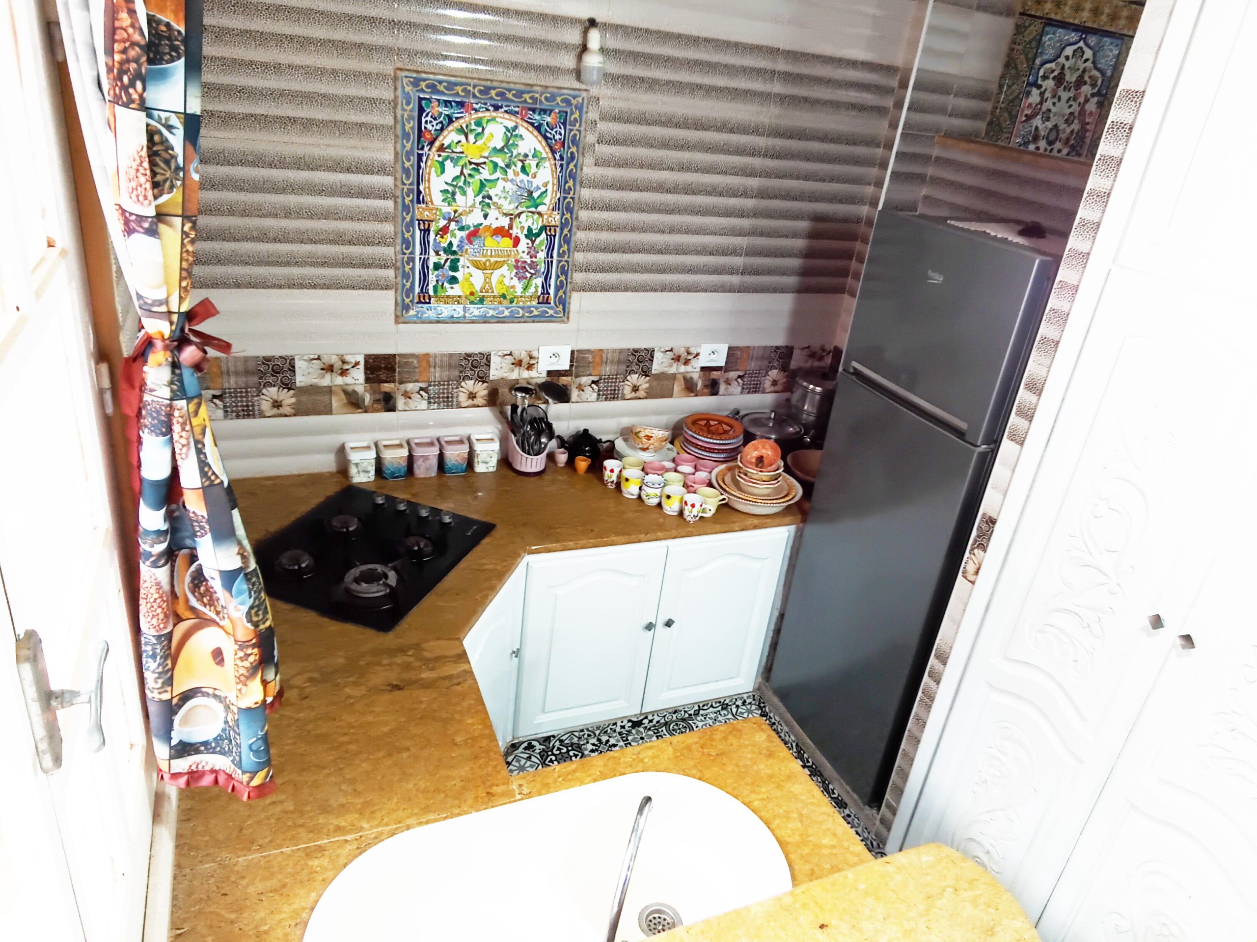 2- Kitchen - Winsome House 1 -