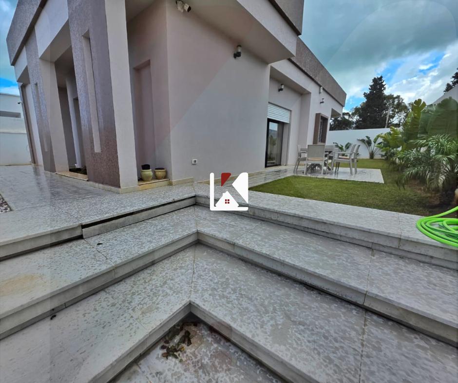 VILLA S+3 CITÉ LES PINS