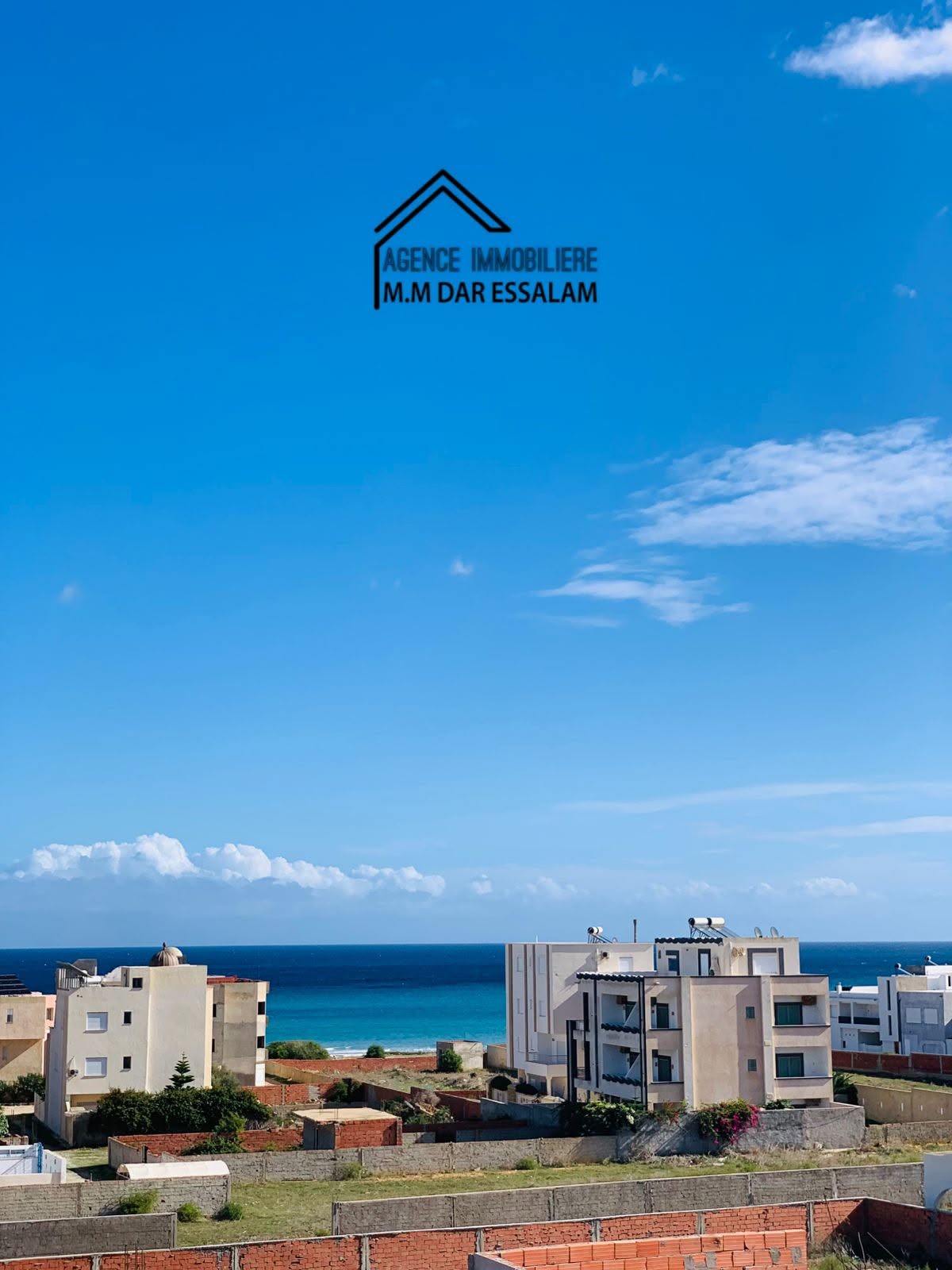 des appartements près de la mer
