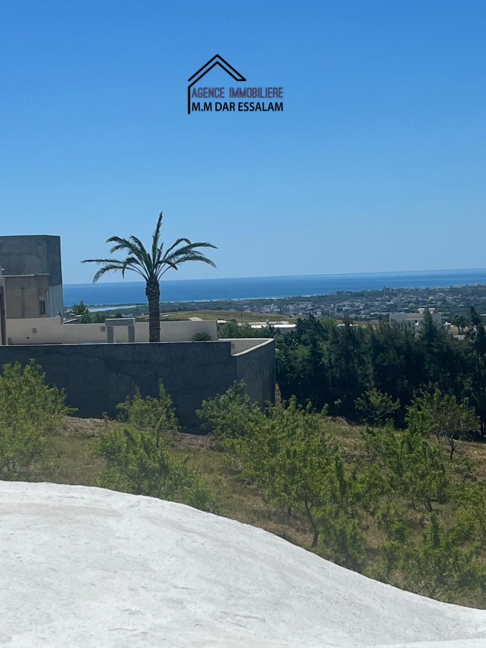terrain avec une vue agréable