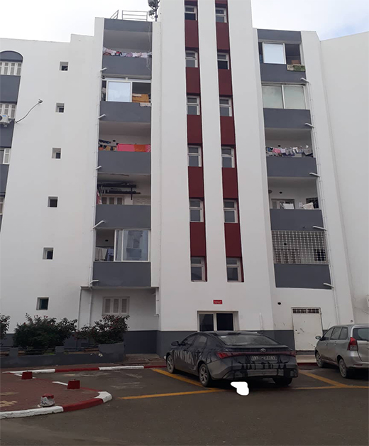 Appartement à vendre à cité ettahrir sup